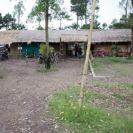 Papandayan Camping Ground Hotel Cileuleuy Buitenkant foto